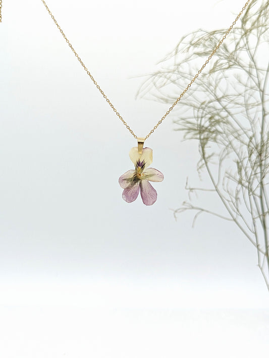 Pansy flower necklace