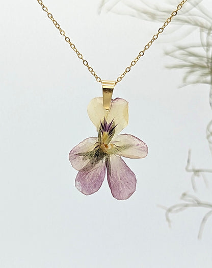 Pansy flower necklace