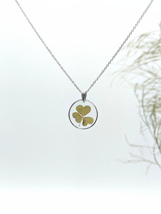 Leaf clover 🍀 necklace